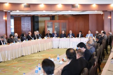 تنها راه برون‌رفت اقتصاد استان فارس، گردشگری است / هتلداران باید با اقتدار از حریم سرمایه‌گذاری خود دفاع کنند