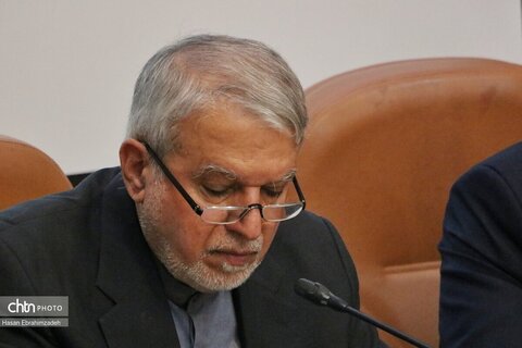 نشست هم‌اندیشی تخصصی اعضای هیات علمی دانشگاه مازندران با وزیر میراث‌فرهنگی