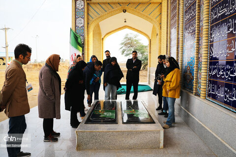 اجرای گشت فرهنگی ـ رسانه‌ای خبرنگاران داخلی و خارجی و فعالان فضای مجازی در خرمشهر