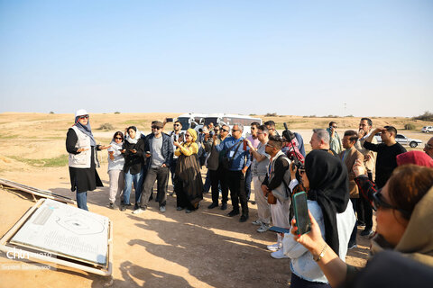 گشت خبرنگان داخلی و خارجی در محوطه میراث جهانی چغازنبیل