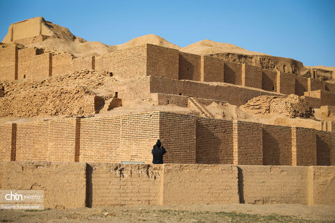 گشت خبرنگان داخلی و خارجی در محوطه میراث جهانی چغازنبیل