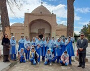 بازدید دانش‌آموزان ابتدایی از جاذبه‌های تاریخی و مذهبی ورامین