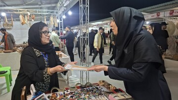 تجلیل از هنرمندان هفتمین نمایشگاه سراسری صنایع‌دستی هرمزگان
