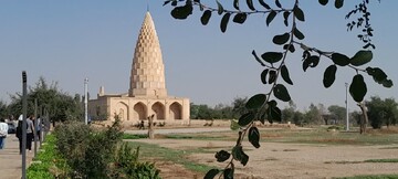 بازدید خبرنگاران داخلی و خارجی از آرامگاه یعقوب لیث در آستانه چهارمین جشنواره بین‌المللی چندرسانه‌ای میراث‌فرهنگی خوزستان/ حضور خبرنگاران، بازشناسی میراث جندی‌شاپور را شتاب می‌دهد