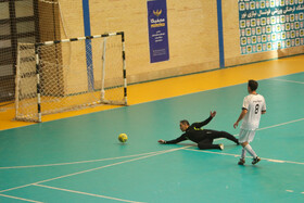 صعود چهار تیم برتر به نیمه‌نهایی سومین دوره مسابقات فوتسال وزارت میراث‌فرهنگی؛ حذف زودهنگام میزبان