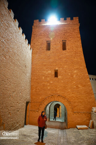 گشت خبرنگاران داخلی و خارجی در قلعه و موزه شوش
