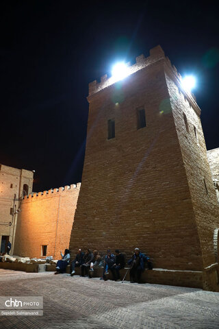 گشت خبرنگاران داخلی و خارجی در قلعه و موزه شوش