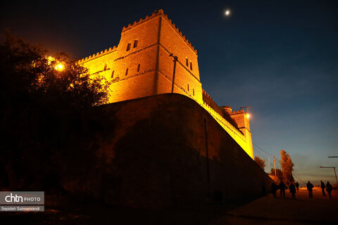 گشت خبرنگاران داخلی و خارجی در قلعه و موزه شوش