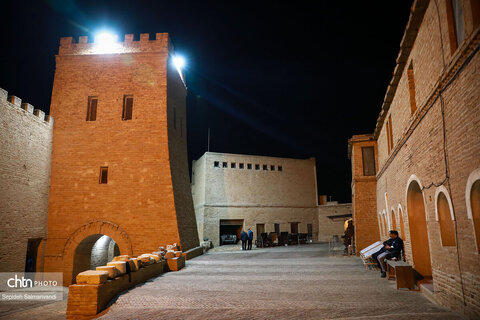 گشت خبرنگاران داخلی و خارجی در قلعه و موزه شوش
