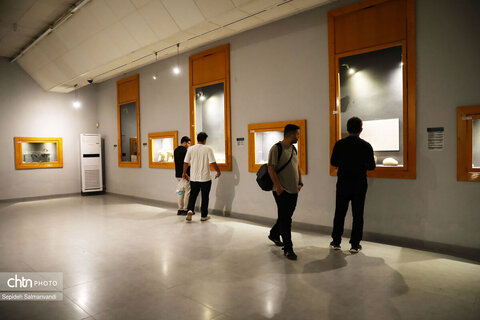 گشت خبرنگاران داخلی و خارجی در قلعه و موزه شوش