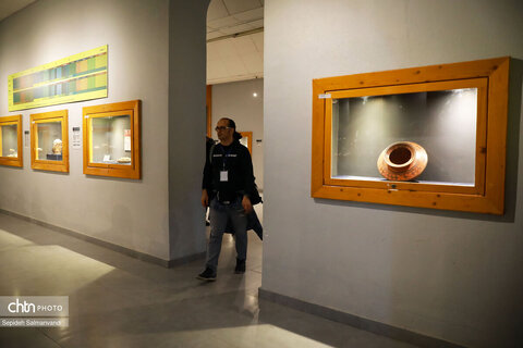 گشت خبرنگاران داخلی و خارجی در قلعه و موزه شوش