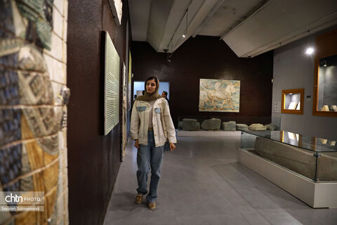 گشت خبرنگاران داخلی و خارجی در قلعه و موزه شوش