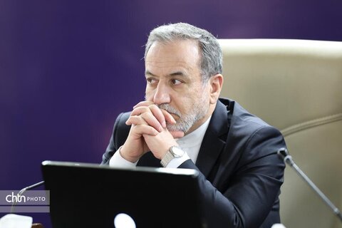 نشست وزیر امورخارجه با محمدابراهیم زارعی و مدیران ارشد اصفهان