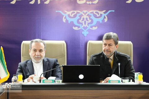 نشست وزیر امورخارجه با رئیس محمدابراهیم زارعی و مدیران ارشد اصفهان