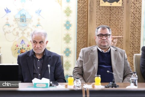 نشست وزیر امورخارجه با رئیس محمدابراهیم زارعی و مدیران ارشد اصفهان