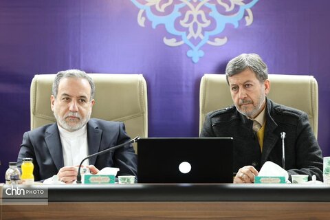 نشست وزیر امورخارجه با رئیس محمدابراهیم زارعی و مدیران ارشد اصفهان