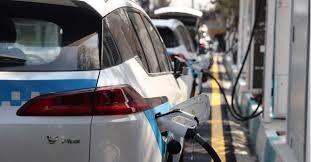 امکان استفاده تاکسی‌های برقی تهران از ایستگاه‌های شارژ اتوبوسرانی فراهم شد