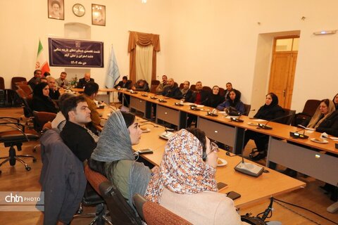 نشست تخصصی باستان‌شناسی با محوریت دست‌ساخته‌های پارینه‌سنگی