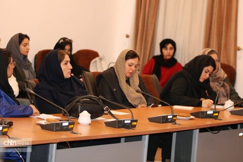 نشست تخصصی باستان‌شناسی با محوریت دست‌ساخته‌های پارینه‌سنگی