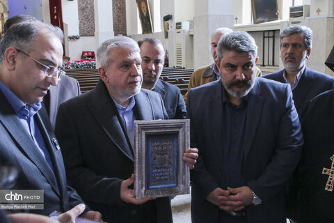 بازدید سیدرضا صالحی‌امیری وزیر میراث‌فرهنگی، گردشگری و صنایع‌دستی از کلیسای سرکیس مقدس تهران