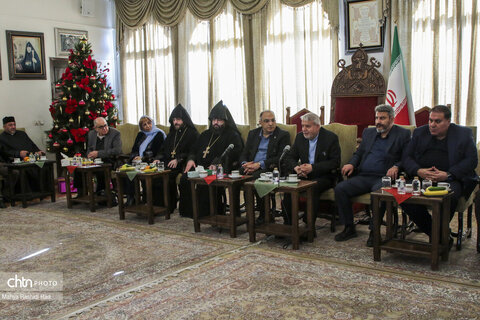 بازدید سیدرضا صالحی‌امیری وزیر میراث‌فرهنگی، گردشگری و صنایع‌دستی از کلیسای سرکیس مقدس تهران