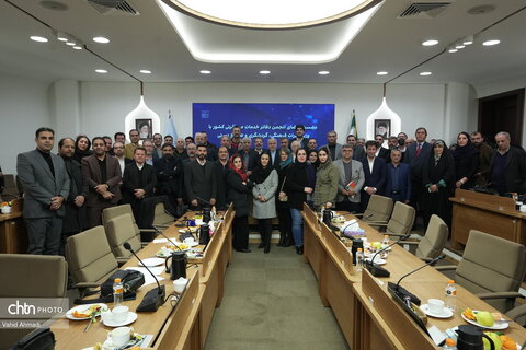 نشست اعضای انجمن دفاتر خدمات مسافرتی کشور با وزیر میراث فرهنگی گردشگری و صنایع دستی