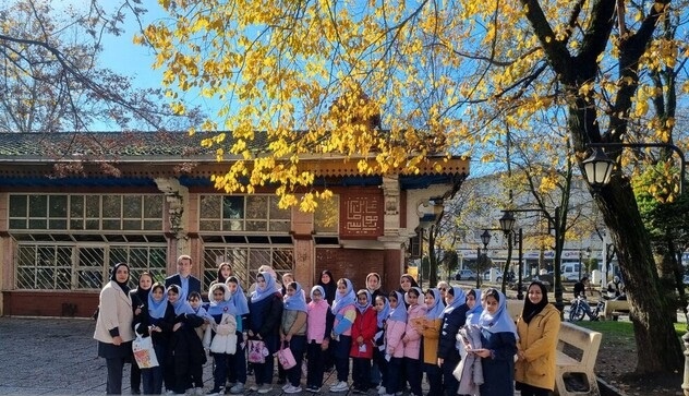 رشت‌گردی نوه‌ها و پدربزرگ‌ها در محله تاریخی سبزه‌میدان