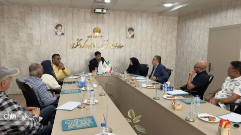 نشست هم‌اندیشی معاونت فرهنگی، اجتماعی و گردشگری قشم با بهره‌برداران کلوپ‌های غواصی و تفریحات دریایی برگزار شد