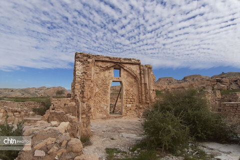 سیراف، بندری خاموش اما پر غرور است که هر موجش داستانی از سفر، تجارت و شکوه کهن را زمزمه می‌کند.