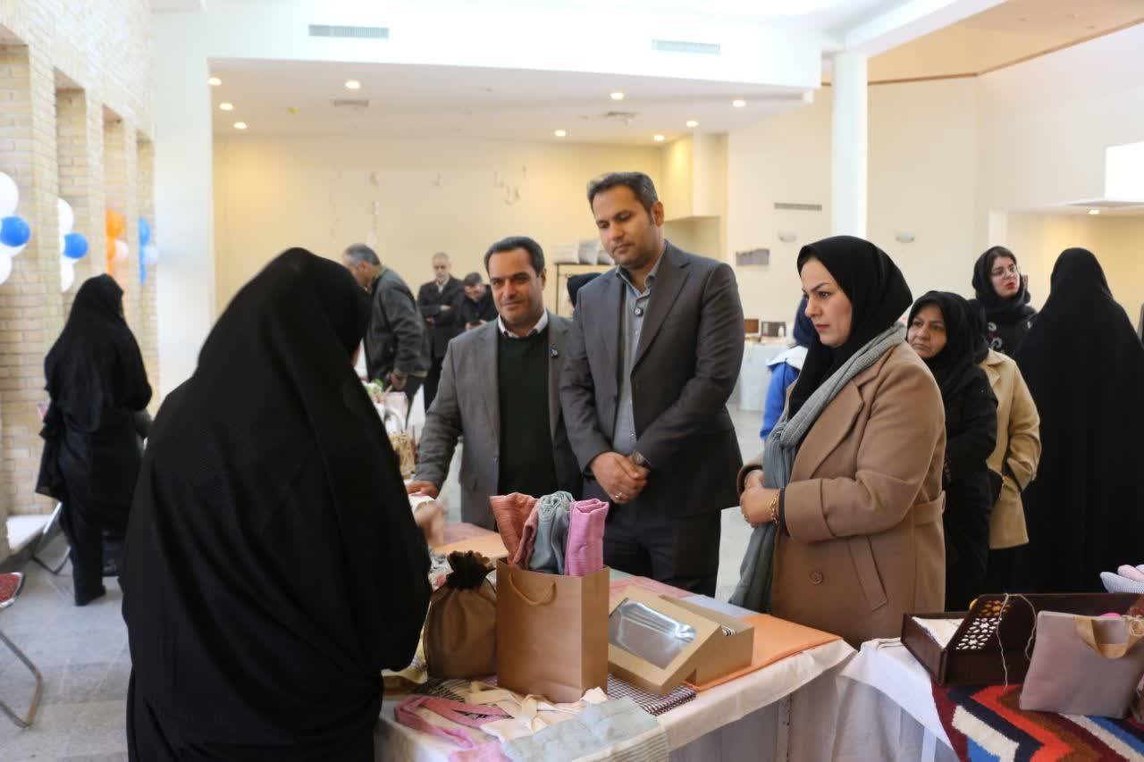 نخستین نمایشگاه تخصصی صنایعدستی با رویکرد بستهبندی در اردکان افتتاح شد
