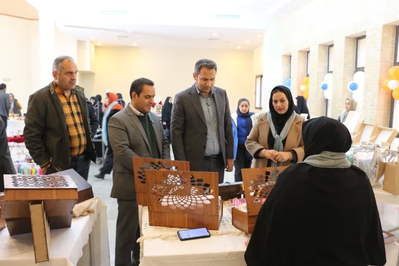 نخستین نمایشگاه تخصصی صنایعدستی با رویکرد بستهبندی در اردکان افتتاح شد