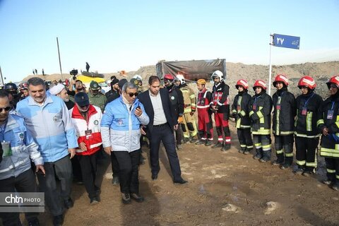 مانور تمام‌عیار ترکیبی زلزله مشهد «مقاوم در سایه خورشید»مانور در منطقه جنوب شرق مشهد با فرض زلزله‌ای با قدرت ۶.۲ ریشتر برگزار شد