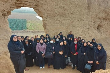 بازدید دانشجویان دانشگاه فرهنگیان پیشوا از جاذبه‌های گردشگری، تاریخی و مذهبی شهرستان