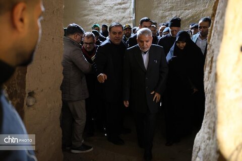 اولین روز سفر وزیر میراث فرهنگی به خوروبیابانک