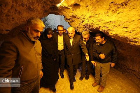 اولین روز سفر وزیر میراث فرهنگی به خوروبیابانک