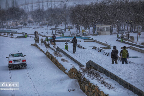 بارش برف و کولاک شدید در اردبیل