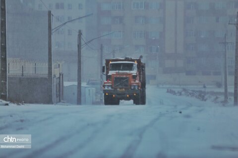 بارش برف و کولاک شدید در اردبیل