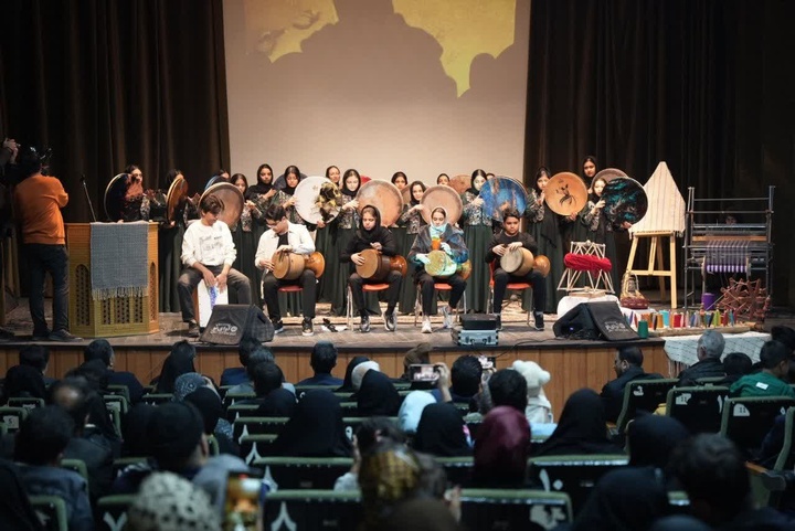 برگزاری جشن ثبت شهر اردکان، به‌عنوان شهر ملی نساجی سنتی (کاربافی)