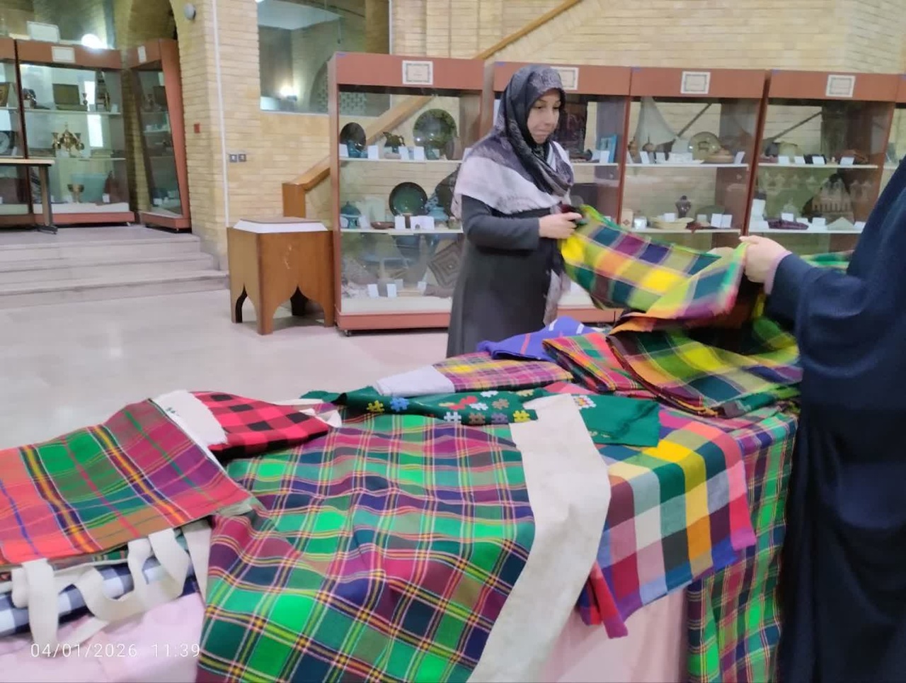 نمایش آثار هنرمندان قزوینی در هشتی وزارتخانه میراث‌فرهنگی