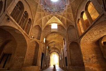 پایان فاز نخست مرمت بازار تاریخی نراق / گام مؤثر در احیای هویت شهری با مشارکت نهادهای تخصصی