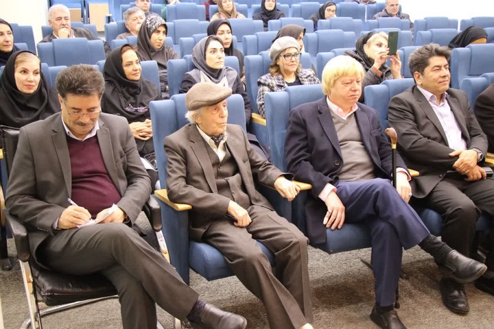 استاد صفی‌نژاد با آثار علمی خود فراتر از مرزهای ایران رفت