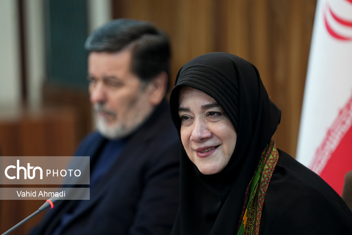 وبینار هم اندیشی نحوه حضور صنایع دستی در نمایشگاه بین المللی گردشگری و صنایع دستی