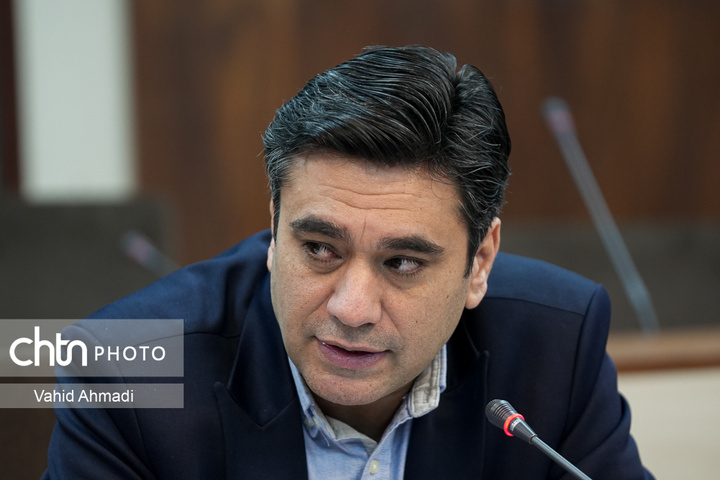 وبینار هم اندیشی نحوه حضور صنایع دستی در نمایشگاه بین المللی گردشگری و صنایع دستی