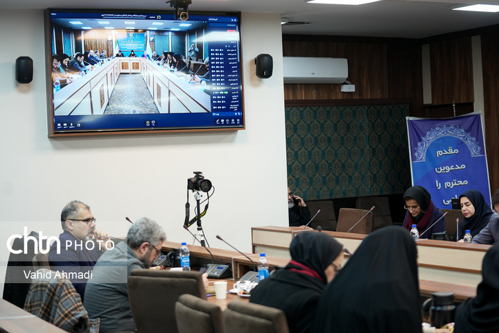 وبینار هم اندیشی نحوه حضور صنایع دستی در نمایشگاه بین المللی گردشگری و صنایع دستی
