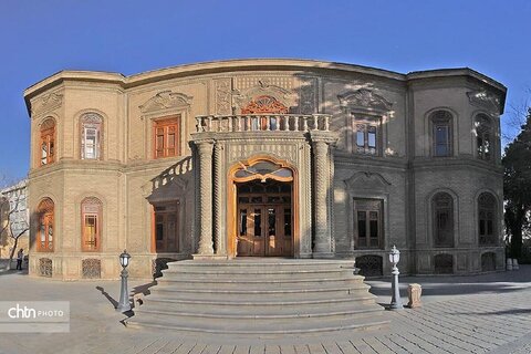 موزه آبگینه و سفالینه‌های ایران موزه تخصصی شیشه و سفال