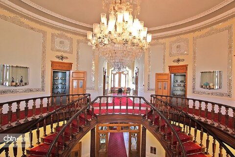 موزه آبگینه و سفالینه‌های ایران موزه تخصصی شیشه و سفال