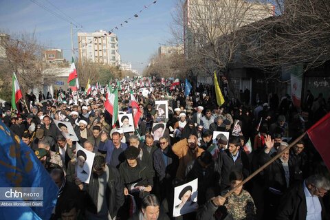 راهپیمایی پرشور مردم قم در محکومیت تروریست‌های آشوبگر