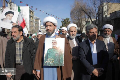 راهپیمایی پرشور مردم قم در محکومیت تروریست‌های آشوبگر