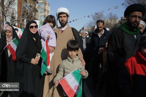 راهپیمایی پرشور مردم قم در محکومیت تروریست‌های آشوبگر