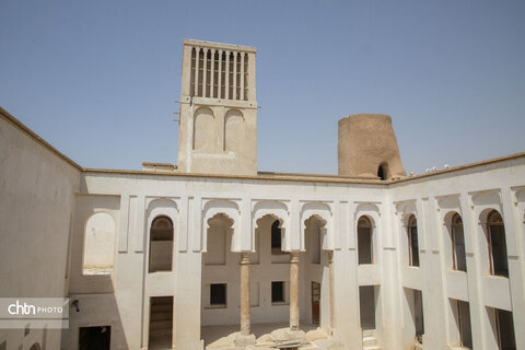 قلعه‌های باشکوه استان بوشهر